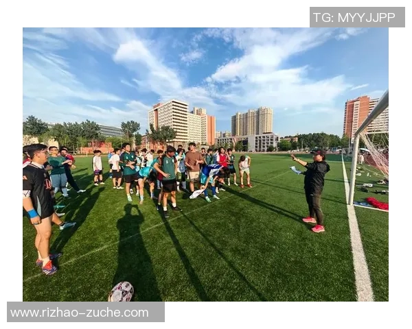 足球演员的魅力与挑战:在绿茵场上演绎人生的精彩瞬间 足球演员的魅力与挑战:在绿茵场上演绎人生的精彩瞬间